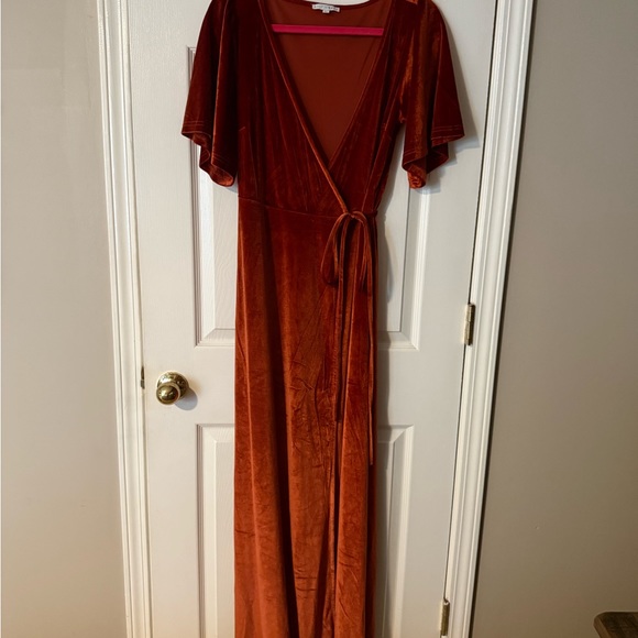 Baltic Born Dresses & Skirts - Baltic Born rust Flutter Sleeve V-Neck wrap Gown